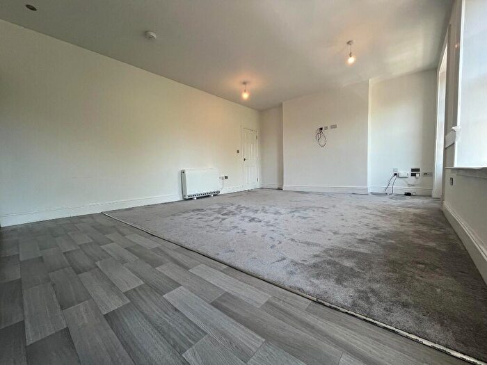 2 Bedroom Apartment To Rent In Hamilton Square, Birkenhead, Wirral, Merseyside, CH41