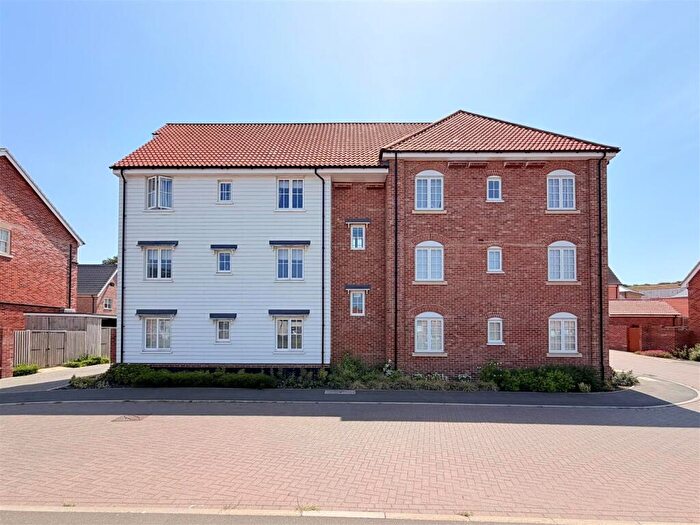 2 Bedroom Flat For Sale In Quarry Avenue, Needham Market, Ipswich, IP6