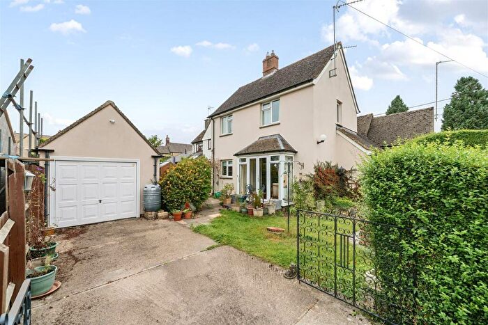 2 Bedroom Detached House For Sale In Woodlands Rise, Stonesfield, Witney, OX29