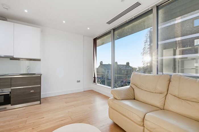 1 Bedroom Flat For Sale In , TW3