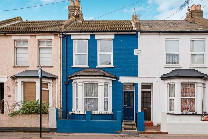 3 Bedroom Terraced House For Sale In Ashburnham Road, Southend-On-Sea, SS1