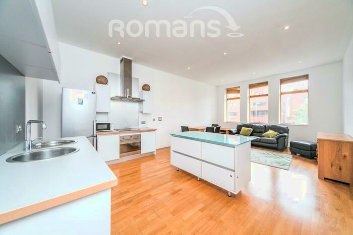 2 Bedroom Apartment To Rent In Queens Wharf, RG1