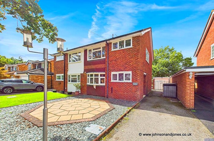 3 Bedroom Semi-Detached House For Sale In Redwood, Thorpe, TW20