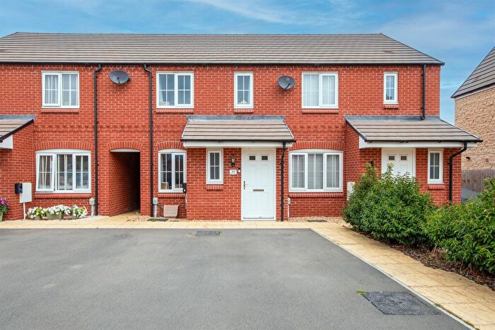 2 Bedroom Terraced House For Sale In Otter Street, Rothwell, Kettering, NN14