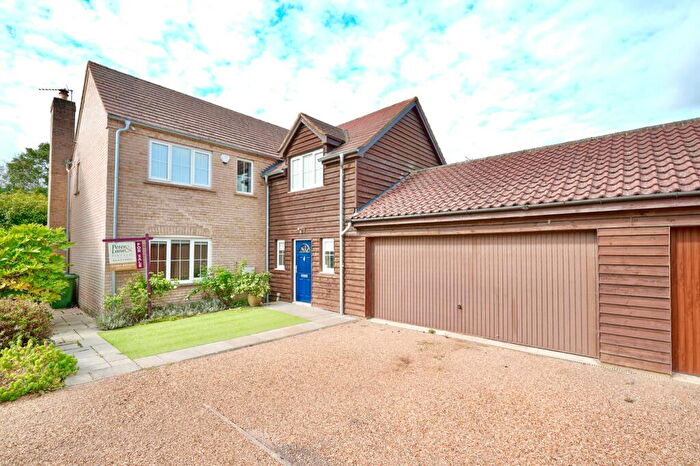 4 Bedroom Detached House For Sale In St Andrews Court, Kimbolton, PE28