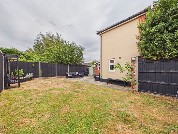 3 Bedroom Semi-Detached House For Sale In Shelfanger Road, Diss, IP22