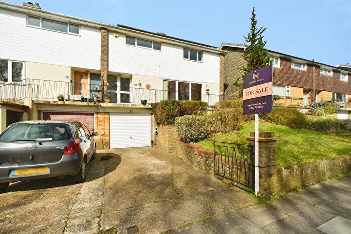 3 Bedroom Semi-Detached House For Sale In Crespin Way, Brighton, BN1