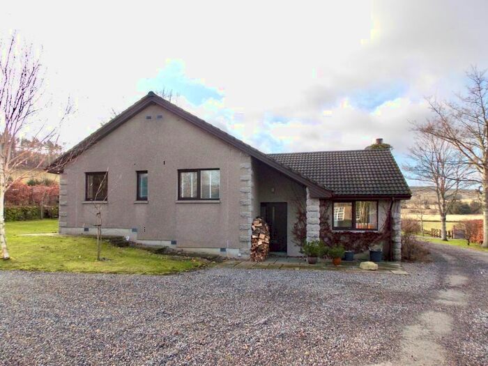4 Bedroom Detached Bungalow For Sale In Cushnie, Alford AB33