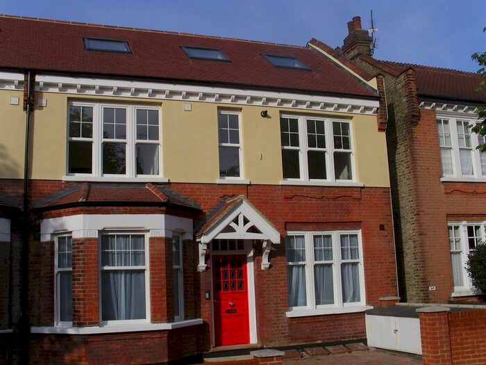 2 Bedroom Flat To Rent In The Grove, Finchley, London, N3