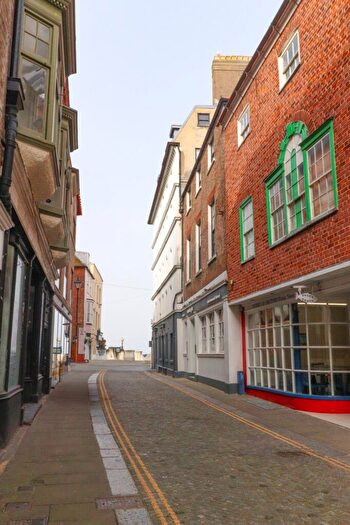 1 Bedroom Flat For Sale In Duke Street, Margate Old Town, CT9