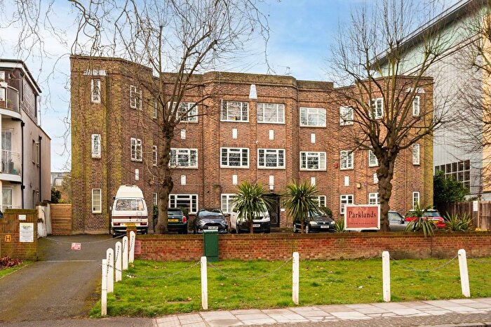 2 Bedroom Flat To Rent In Peckham Rye, East Dulwich, London, SE22