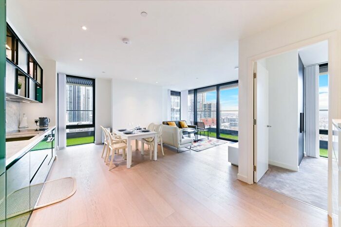 2 Bedroom Flat To Rent In Bagshaw Building, Wardian, Wards Place, Canary Wharf, London, E14