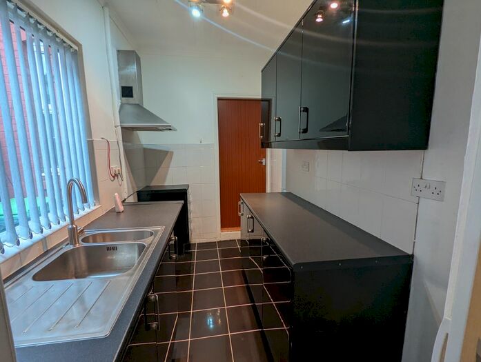 2 Bedroom Terraced House To Rent In Oliver Road, Edgbaston, Birmingham, B66