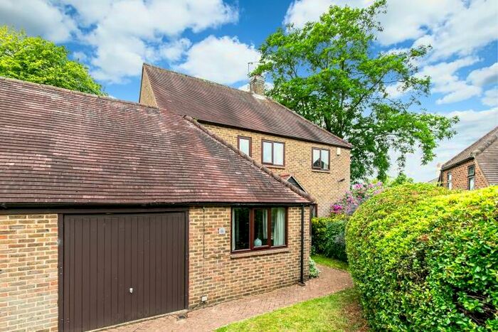 4 Bedroom Link Detached House To Rent In Cordrey Green, Iffley Village, OX4
