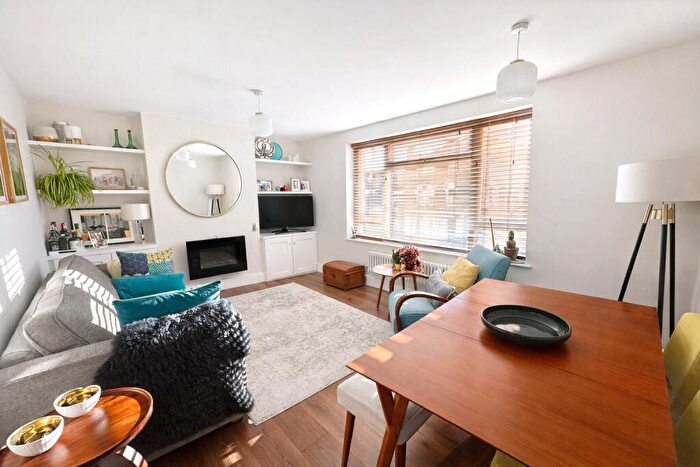 1 Bedroom Flat For Sale In Mount Pleasant Road, London, SE13