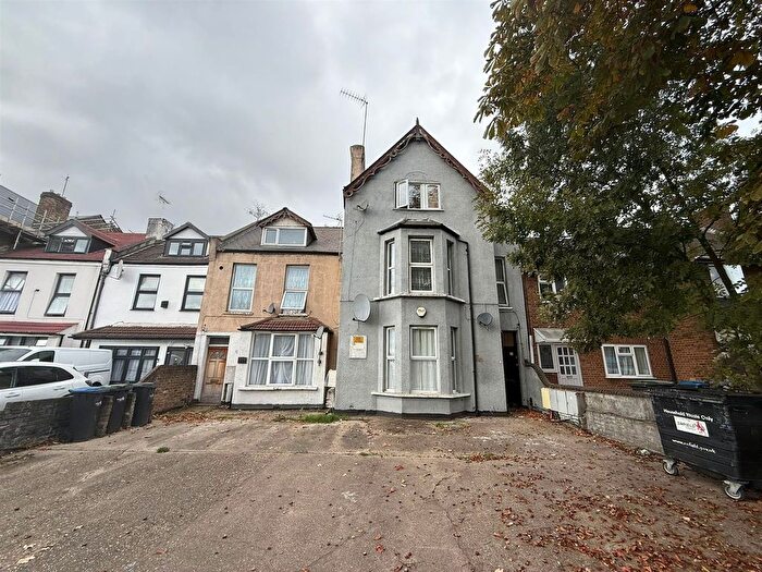5 Bedroom Flat For Sale In Hertford Road, Edmonton, N9