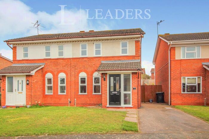 3 Bedroom Property To Rent In Hammond Close, Droitwich Spa, Worcestershire, WR9