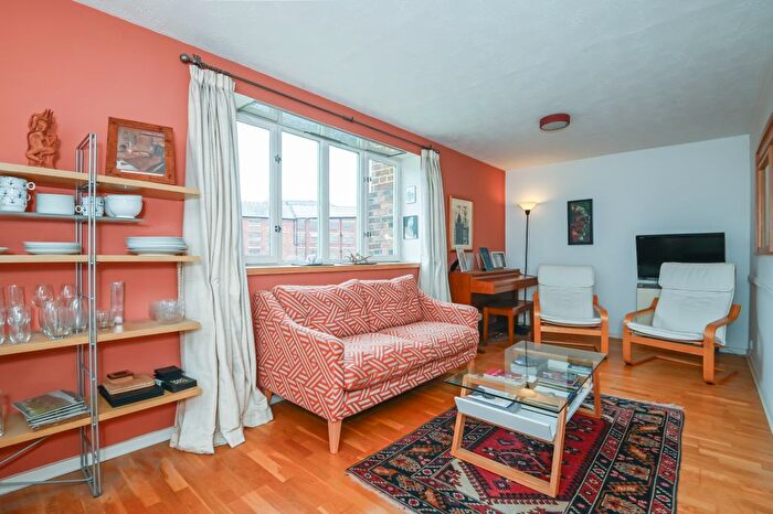 2 Bedroom Flat For Sale In Flax House, Navigation Walk, LS10