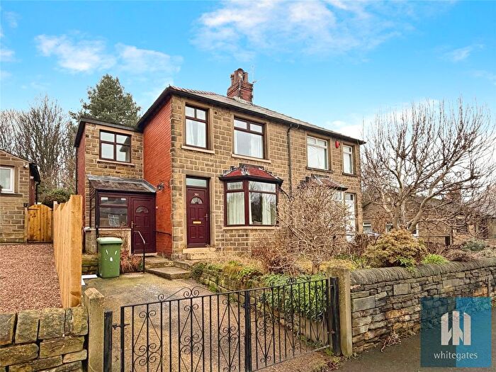 3 Bedroom Semi-Detached House To Rent In Long Lane, Dalton, Huddersfield, HD5