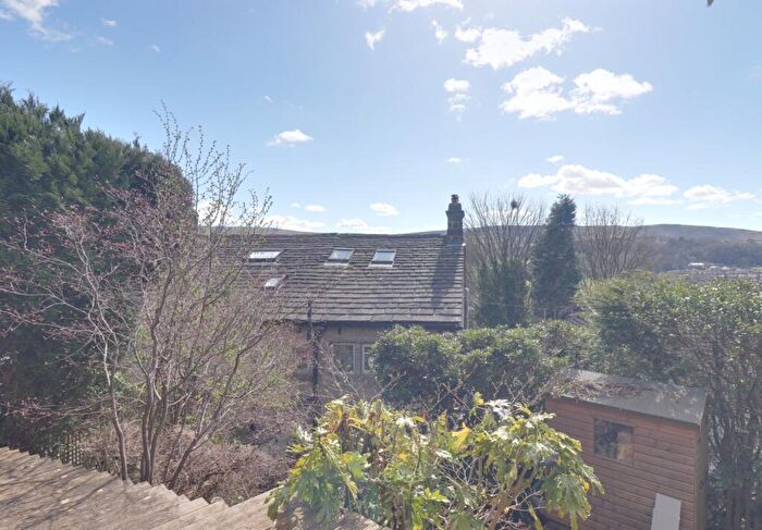 4 Bedroom Semi Detached House For Sale In The Castle, Todmorden, OL14