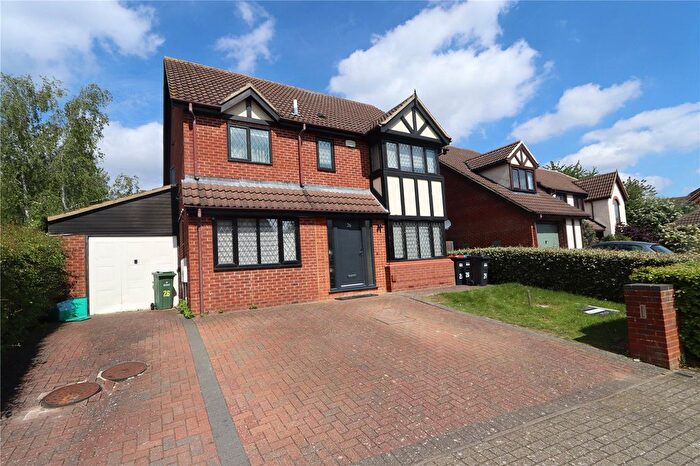 5 Bedroom Detached House For Sale In Paxton Crescent, Shenley Lodge, Milton Keynes, Buckinghamshire, MK5
