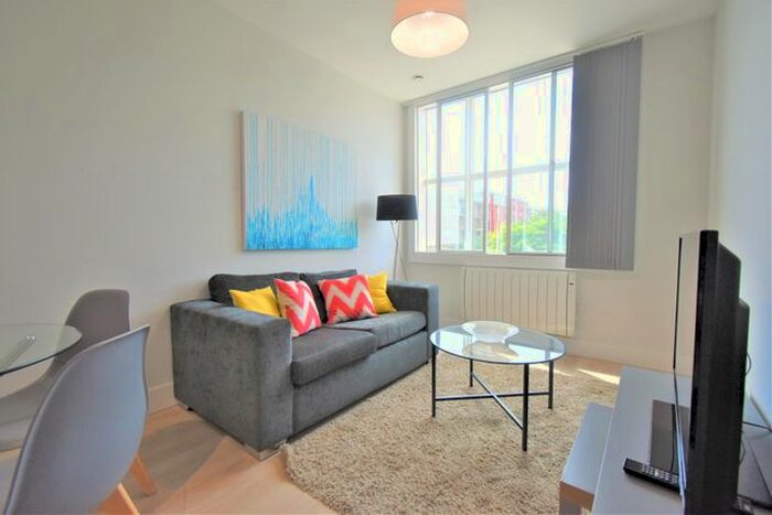 1 Bedroom Flat To Rent In Nobel Drive, Harlington, Hayes UB3