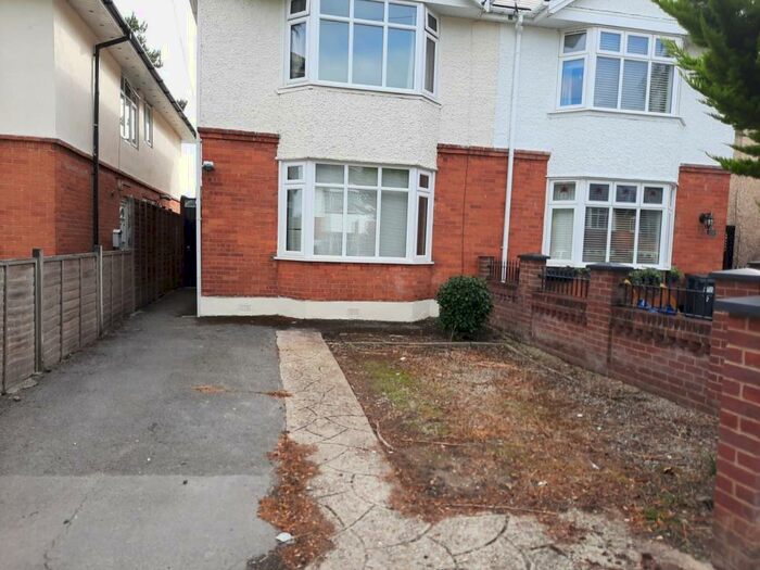 4 Bedroom House To Rent In Bedroom Semi Detached House In Winton, BH3