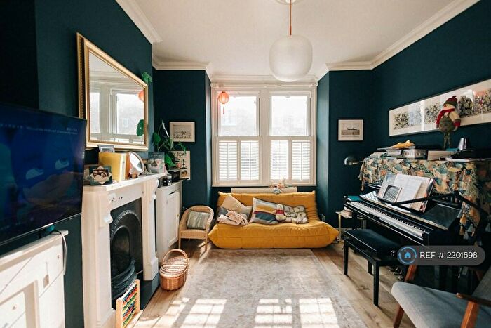 4 Bedroom End Of Terrace House To Rent In Playfield Crescent, London, SE22