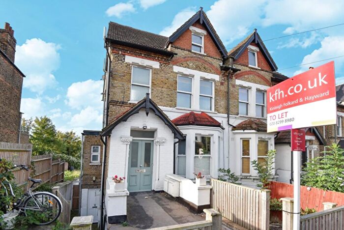 3 Bedroom Flat To Rent In Auckland Hill, West Norwood, London, SE27