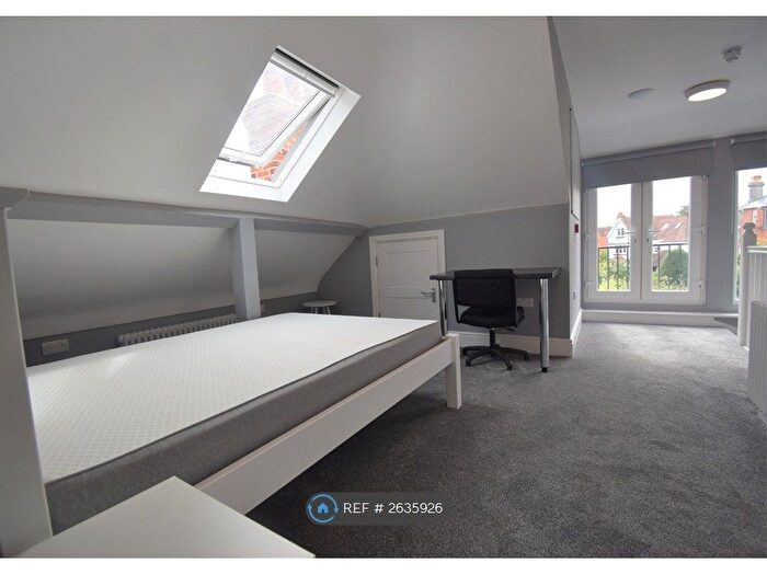 7 Bedroom Semi Detached House To Rent In Wokingham Road, Reading, RG6