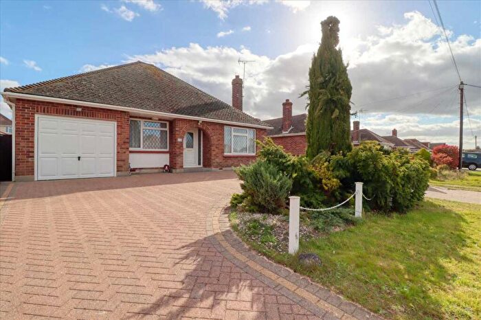 3 Bedroom Bungalow For Sale In Yards To Seafront, Holland On Sea, CO15