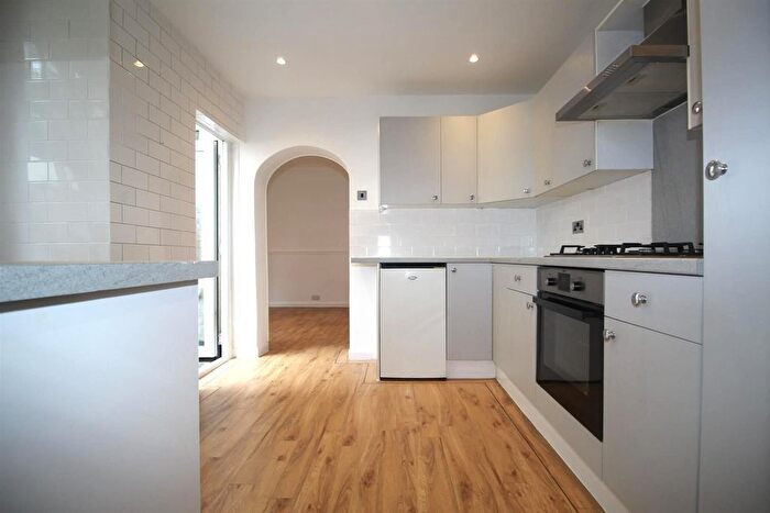 4 Bedroom Terraced House To Rent In Burlington Road, Enfield, EN2