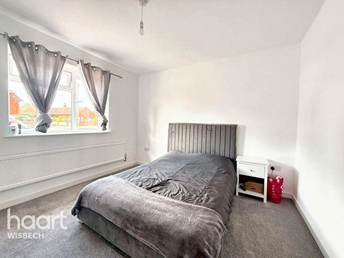 2 Bedroom Detached Bungalow For Sale In Money Bank, Wisbech, PE13