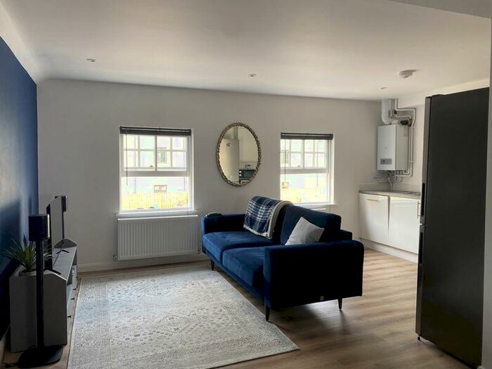 1 Bedroom Flat To Rent In London Road, Chippenham, SN15