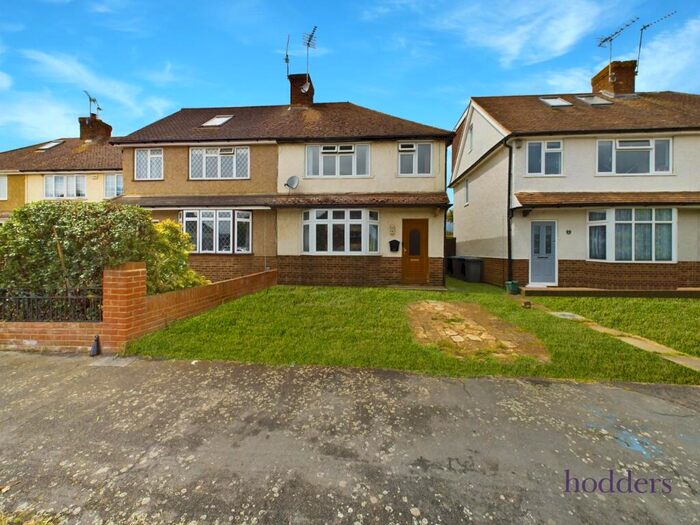 3 Bedroom Semi-Detached House To Rent In Surrey, KT15