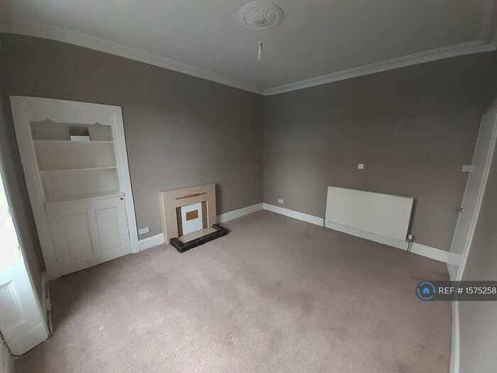 1 Bedroom Flat To Rent In High Street, Rothesay, Isle Of Bute, PA20