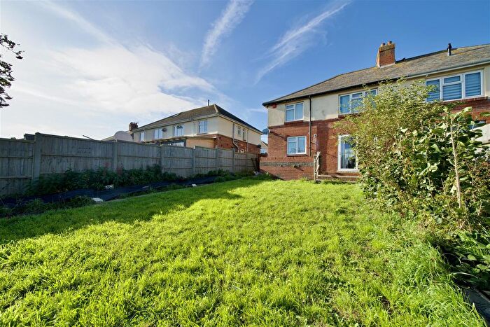 4 Bedroom Semi-detached House For Sale In Overlands Road, Weymouth, DT4
