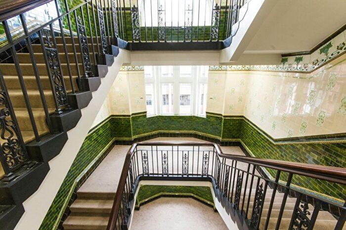 1 Bedroom Flat To Rent In Leman Street, City, London, E1