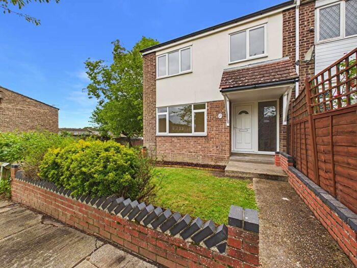 3 Bedroom End Of Terrace House For Sale In Rosalind Close, Colchester, Essex, CO4