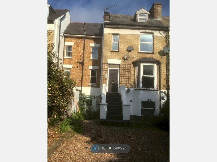 2 Bedroom Flat To Rent In Kingston Road, London, SW19