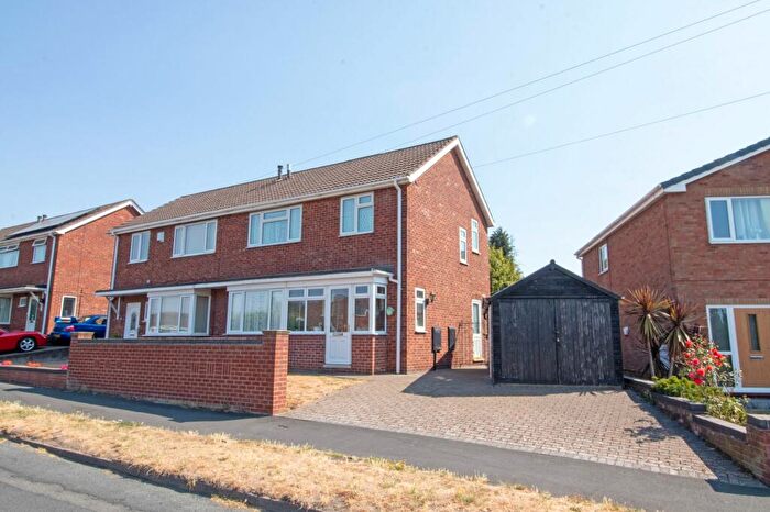3 Bedroom Semi-Detached House For Sale In Hurst Lane, Scunthorpe, DN17