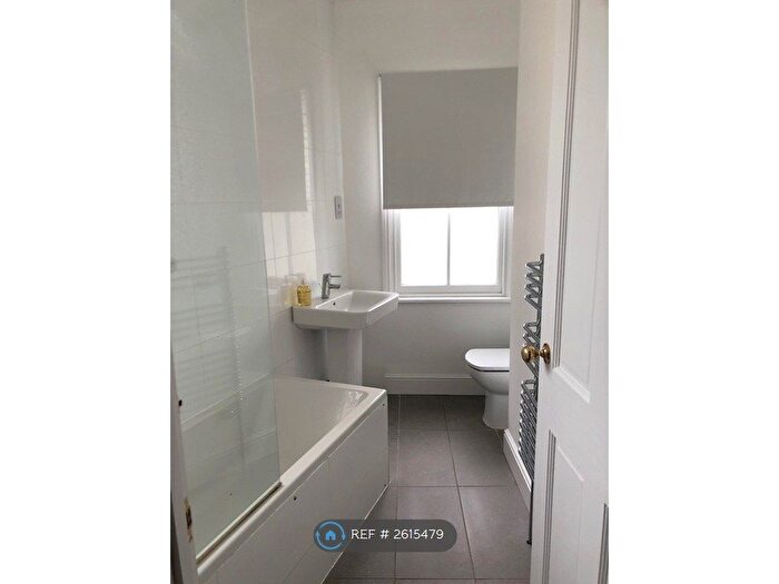4 Bedroom Semi-Detached House To Rent In Victoria Road, Cambridge, CB4
