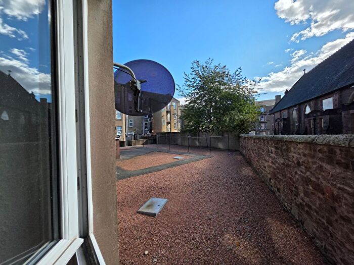 2 Bedroom Flat To Rent In Albert Street North G/, Dundee, DD4