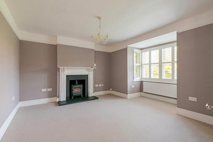 4 Bedroom Detached House For Sale In Barton Road, Bramley, Guildford, Surrey, GU5