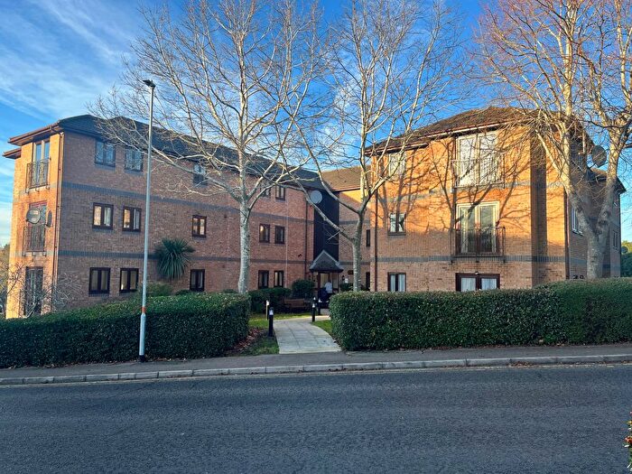 1 Bedroom Flat To Rent In Primrose Hill, Town Centre, NN11