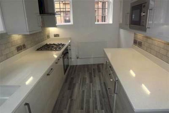 1 Bedroom Flat To Rent In Martin Mansions ST16