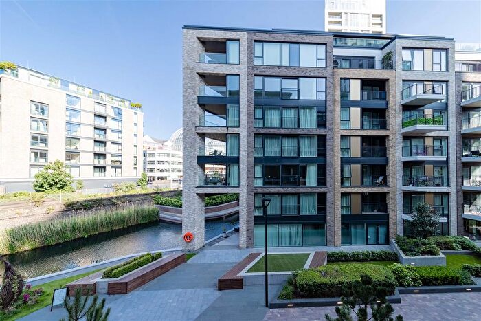 2 Bedroom Flat To Rent In Park Street, London, SW6