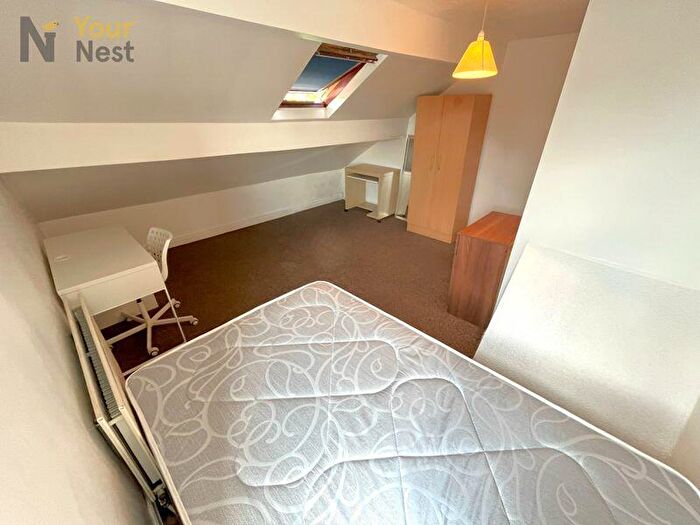5 Bedroom End Of Terrace House To Rent In Westfield Road, Hyde Park, Leeds, LS3