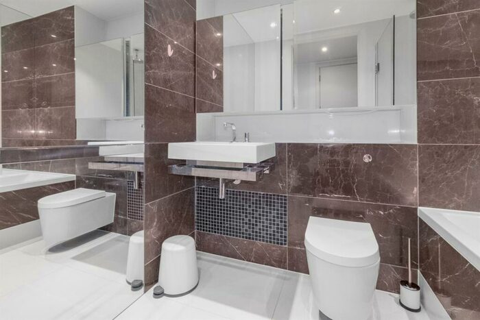 2 Bedroom Apartment To Rent In Oakland Quay, E14