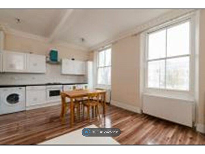 2 Bedroom Flat To Rent In Fulham Road, London, SW6